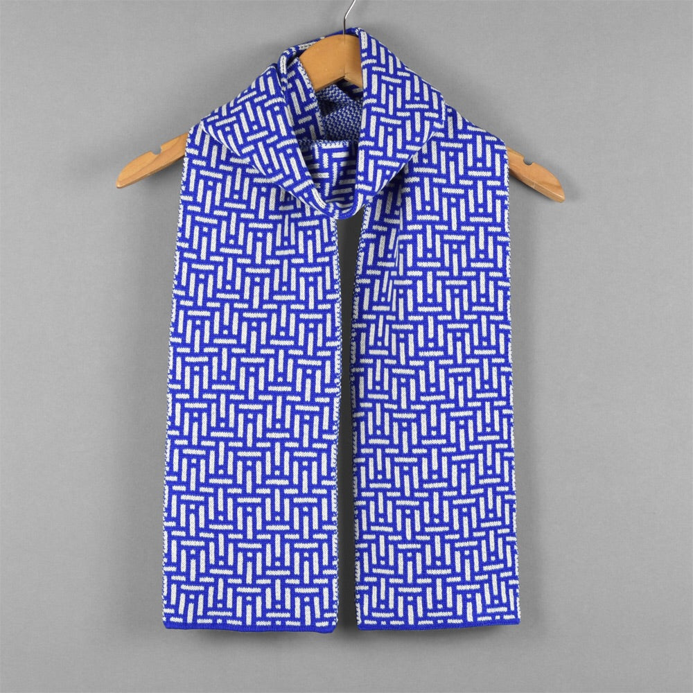 Kinetic Pattern Scarf Blue/White