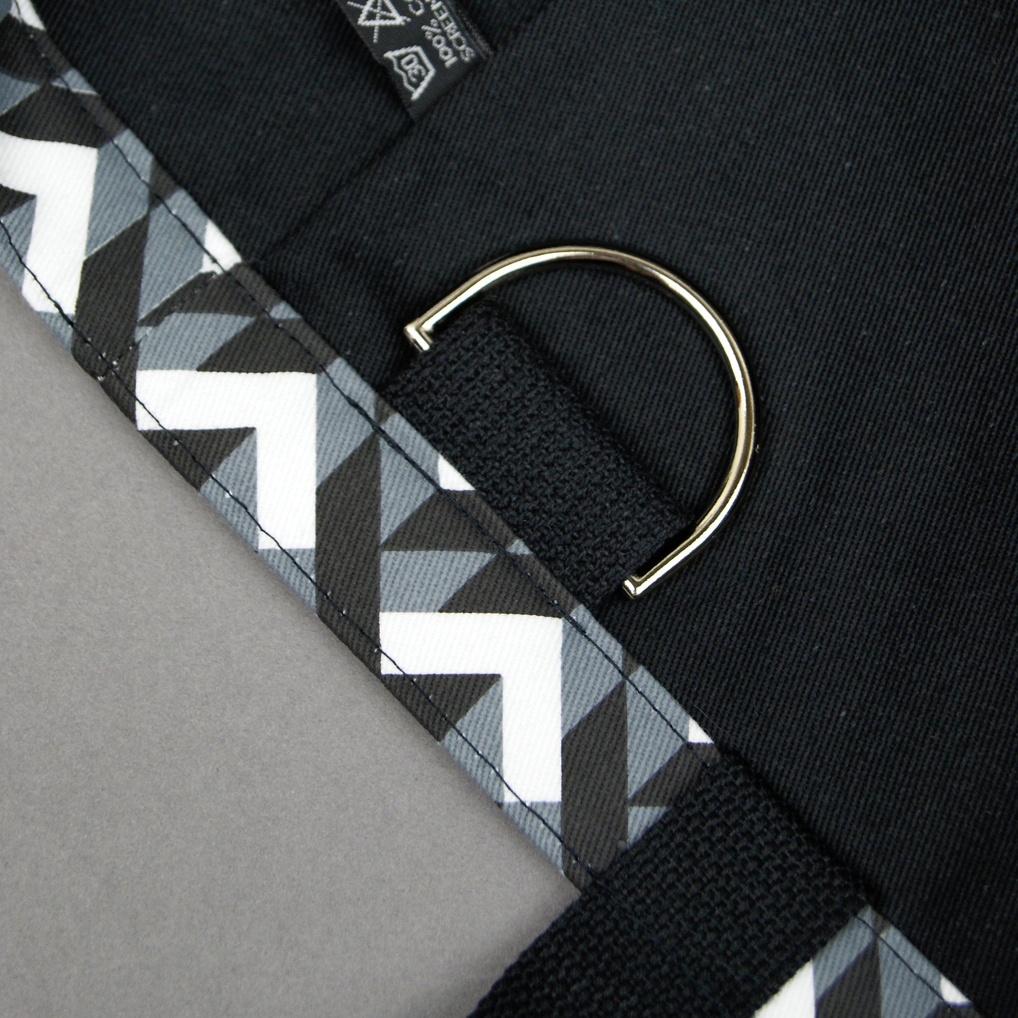 Large Chains Pattern Record Bag