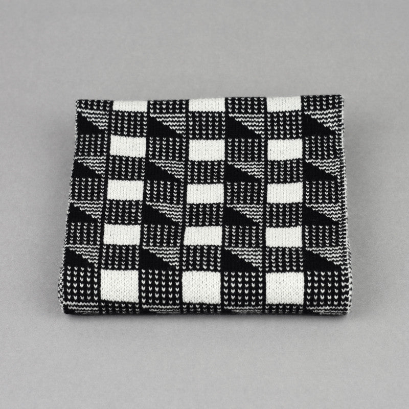 Cubes Pattern Scarf Black and White